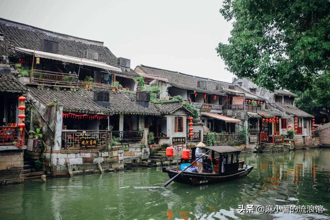 北京八大处整形郭勇医生:眼袋的形成原因